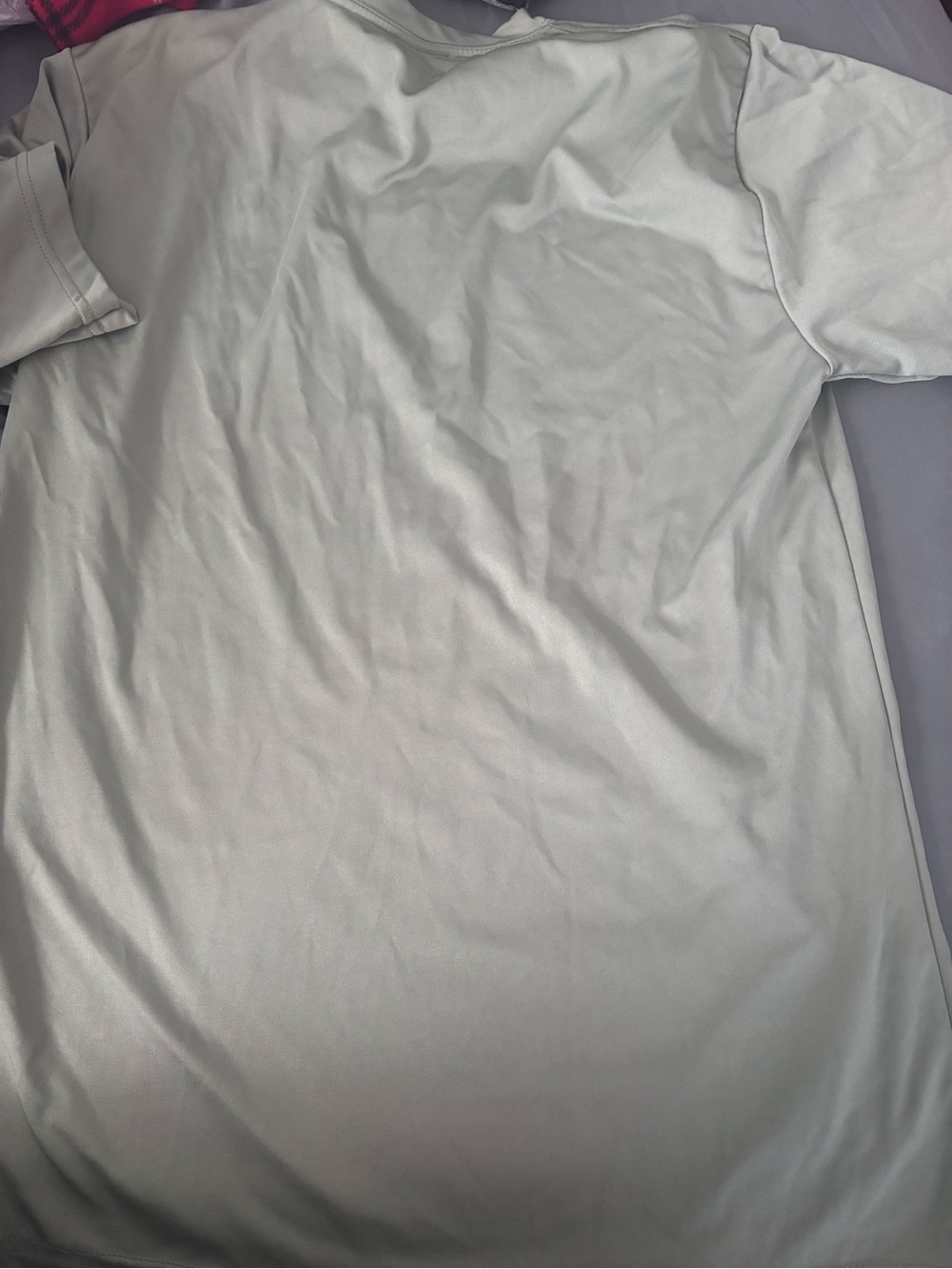 Men's Short-Sleeve Performance Shirt - Sage Green - Picture 4 of 4